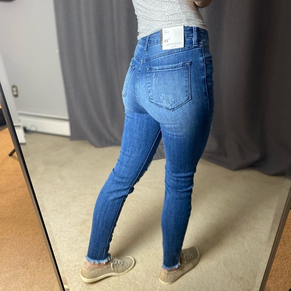 High Rise button down KanCan distressed skinny jeans - Picture 3 of 3